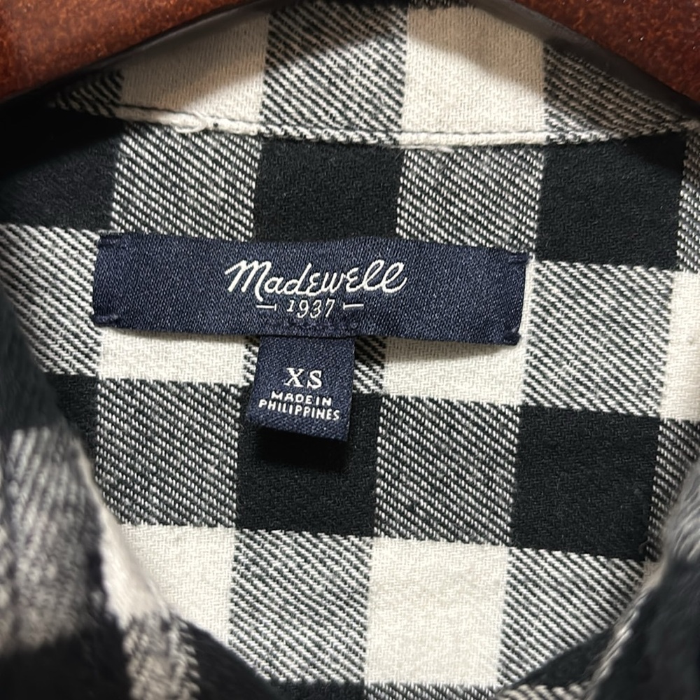 Madewell women’s button down shirt, size xs - Picture 2 of 8
